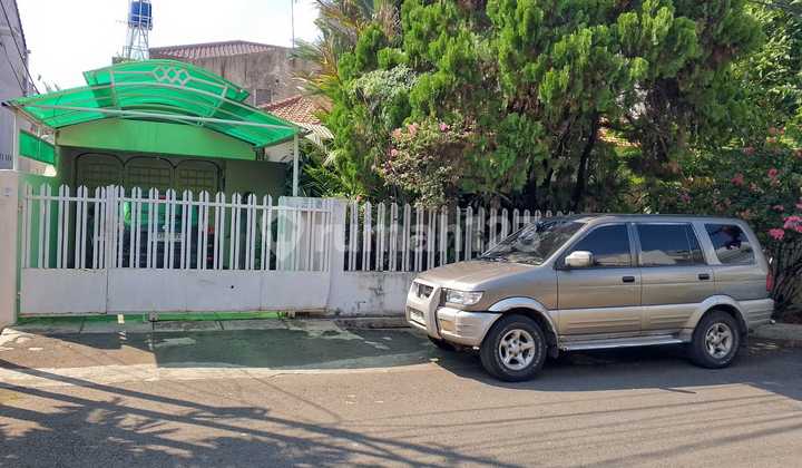 Dijual Rumah Hitung Tanah di lingkungan nyaman dan tertata rapi di Kayu Putih Pulo Gadung Jakarta Timur Dijual Rumah Hitung Tanah di lingkungan nyaman dan tertata rapi di Kayu Putih Pulo Gadung Jakarta Timur