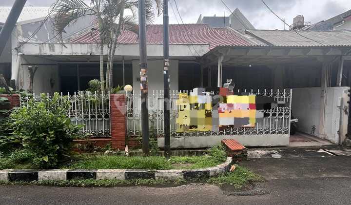 Dijual Cepat Rumah Lama Hitung Tanah Dekat Stasiun LRT Kayu Putih, Pulo Gadung, Jakarta Timur Dijual Cepat Rumah Lama Hitung Tanah Dekat Stasiun LRT Kayu Putih, Pulo Gadung, Jakarta Timur