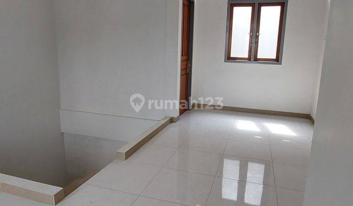 rumah  2 lantai di ketileng dekat rumah sakit  wongso negoro 6