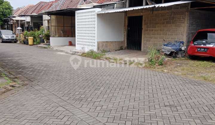 dijual gudang di dalam perumahan city park medoho 3