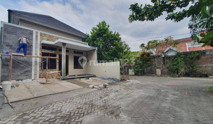 Rumah Di Komplek Perumahan Bpd 3 Tlogomulyo Semarang 2