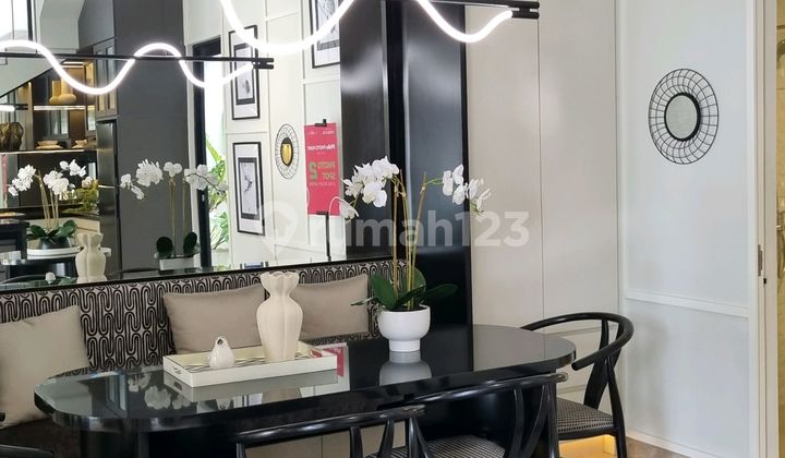 2-Story House in Alam Sutera Close to Public Facilities and JPO 2