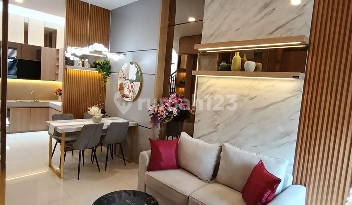 Rumah 2lt Di Meruya Kembangan Dekat Dengan Kampus Mercu Buana 2