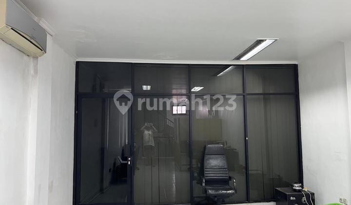 Ruko 3.5lt Di Jalan Raya Dekat Pusat Bisnis Dan Perkantoran Ruko 3.5lt Di Jalan Raya Dekat Pusat Bisnis Dan Perkantoran