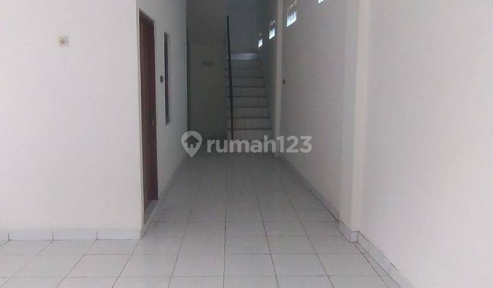 Disewa Ruko 2 lantai  di pusat kuliner P8ASAR LAMA Tangerang. 8