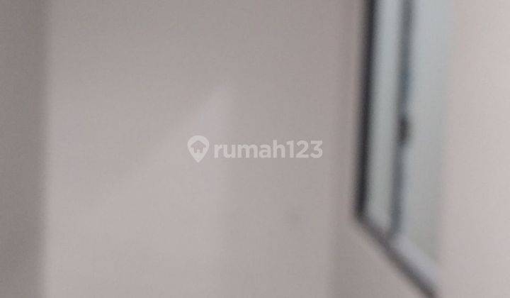 Rumah eksclusif 2 lantai siap huni di Cengkareng Jakarta Barat 2