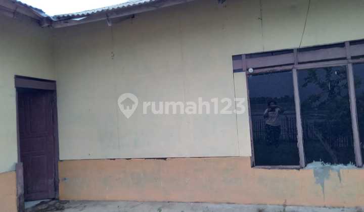 Land and Building for Sale in Ciasem Subang, West Java Land and Building for Sale in Ciasem Subang, West Java