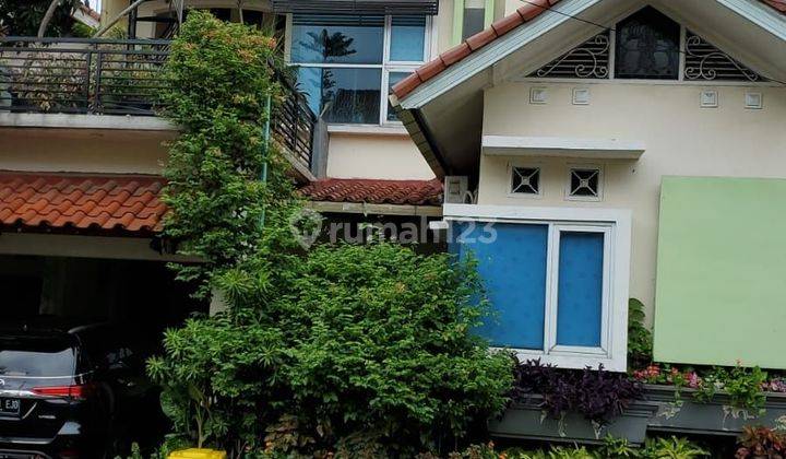 Rumah 2 lantai bernuansa Villa di Pesona Khayangan Estate Depok 1