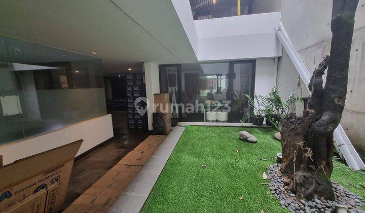 Rumah Dijual Lux Mewah Lokasi di Rajawali 1