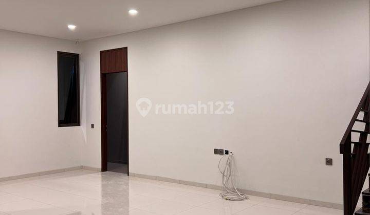 Rumah Dijual Bagnunan Baru Smart Home di Setra Sari 1