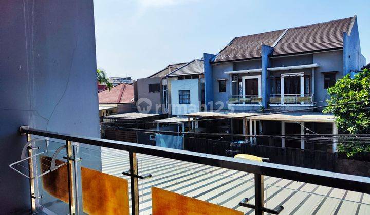 Rumah Modern Minimalis Nyaman di Mekar wangi 2