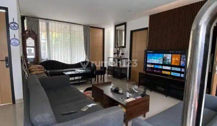 Rumah MInimalis Modern Ada Kolam Renang di Pondok Hijau 1