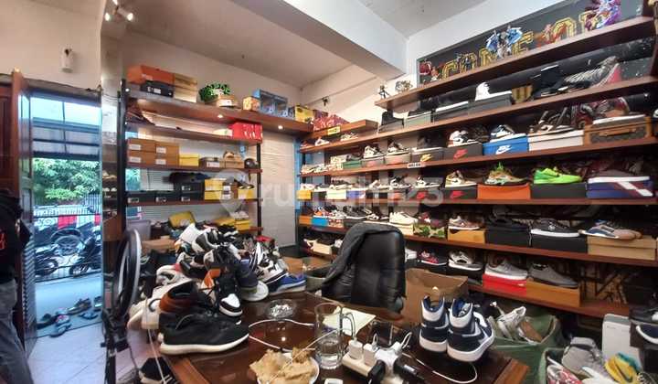 Minimalist house fully furnished in Gunung Batu Minimalist house fully furnished in Gunung Batu