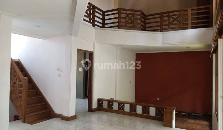 Rumah Modern 2 Lantai Lokasi di Area Sarijadi 1