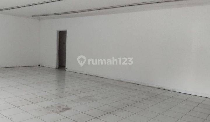 Ruang Usaha di Mainroad Pajajaran Ex Alfamart 1