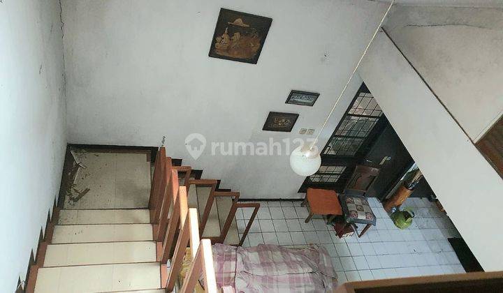 Rumah Modern Nyaman 2 Lantai di Kopo Kencana 2