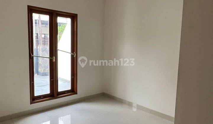 Rumah Minimalis Modern di Daerah Sayap Turangga 2