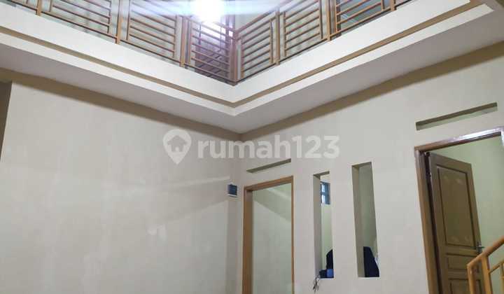 Rumah Bagus dan Terawat Siap Pakai di Terusan Cimahi
