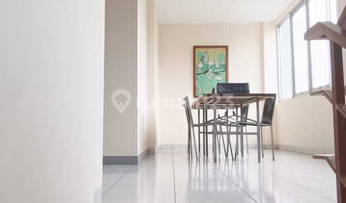 Active boarding house in a strategic location in Dago. 2