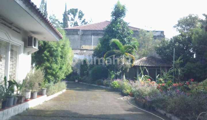 Rumah Lux Nyaman dan Strategis di Cipaku Permai 2