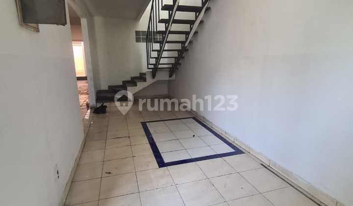shop house ex car dealer strategic location 2 floors in Kopo