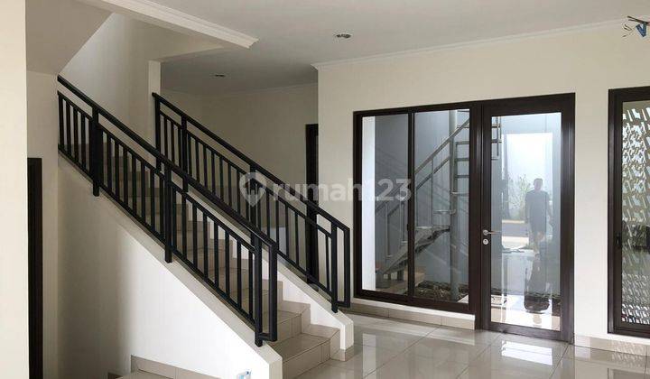 Rumah Minimalis Modern di Summarecon Bandung 1