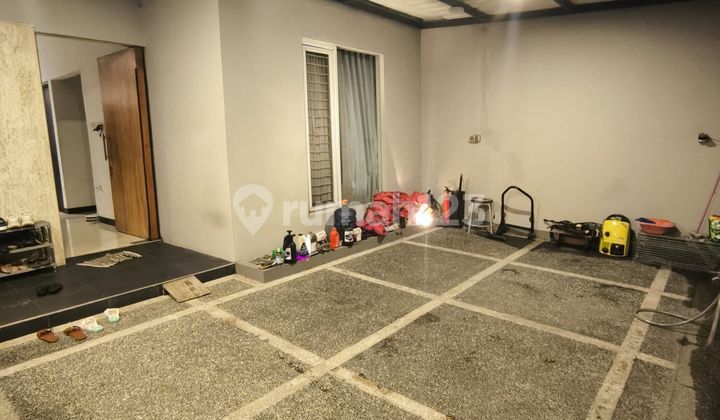 rumah minimalis nyaman di taman kopo indah 2