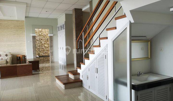 Rumah Villa Exclusive Cantik di Kota Baru Parahyangan 2