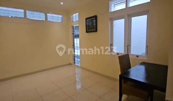 Beautiful 2-story house in a strategic location on Waluh Street 2