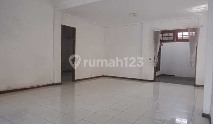 Rumah Nyaman Modern 2 Lantai Lokasi di Turangga Rumah Nyaman Modern 2 Lantai Lokasi di Turangga