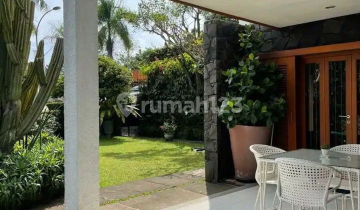 rumah asri dan luas di mainroad resort dago pakar 2
