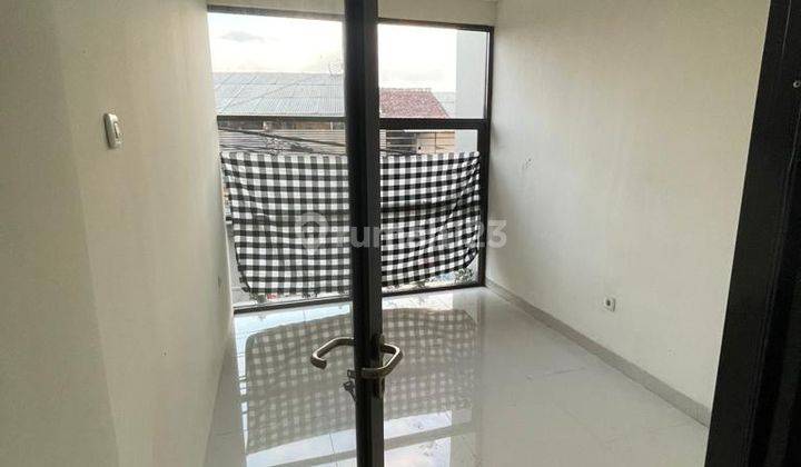 Rumah Minimalis 3 Lantai Bisa Untuk Usaha di Cipedes 2