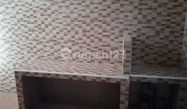 For Sale Or Rent Ruko Tengah Kota di Lengkong Besar 7