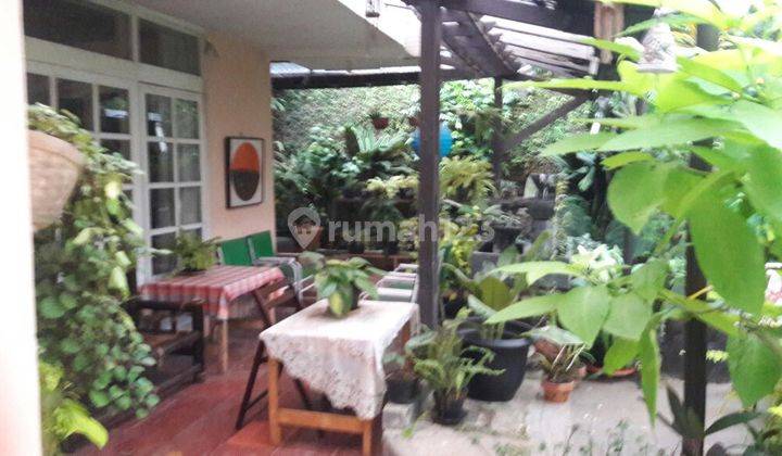 Rumah Dijual Bangunan Tua Terawat di Dago Mainroad 2