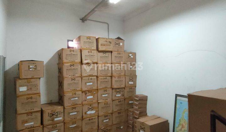 Home Industry Dijual Lokasi Strategis di Jalan Rajawali 1