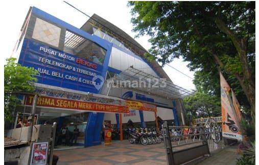 Dijual Gedung Showroom Megah Ekslusive di Mainroad Ciateul 1