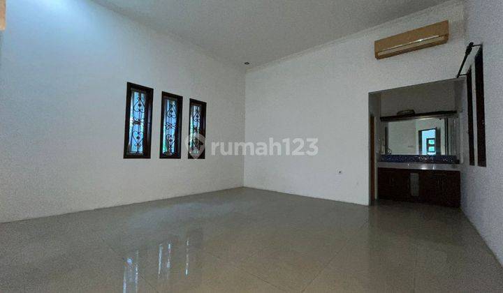 Rumah Lux Nyaman Modern Lokasi di Batununggal 1