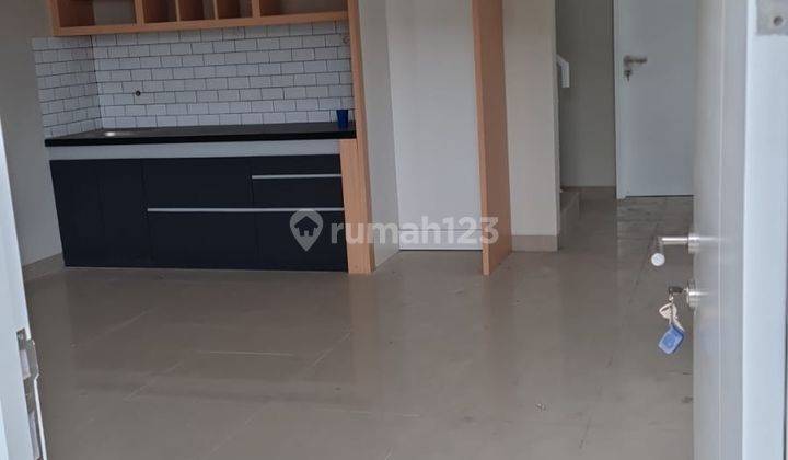 Rumah Baru Minimalis Cantik di Cihanjuang 2 Lantai 2