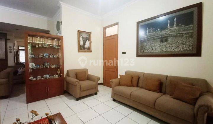 Rumah Sudah Renovasi SHM Sangat Cocok untuk Tempat Usaha Kafe,Kantor,dsb 2