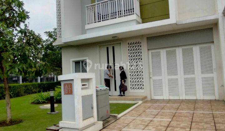 Rumah 2 Lantai Terawat Bagus di Summarecon Bandung 1