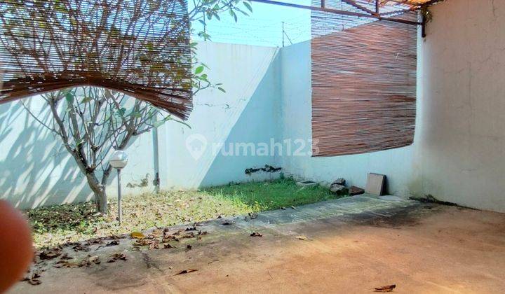 Rumah SHM 2 Lantai Dekat Komplek Elite Setraduta 1