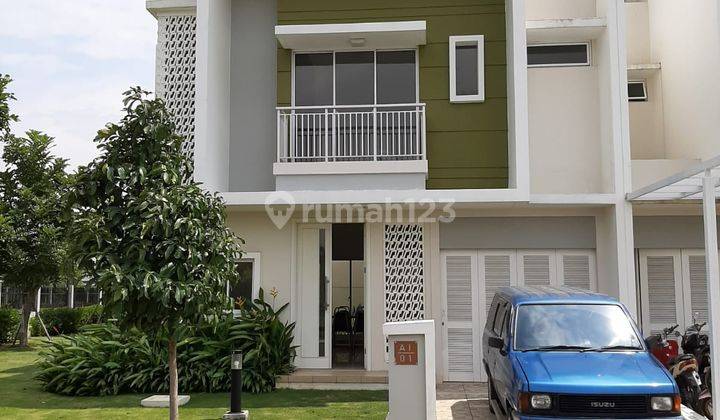 Rumah SHM 2 Lantai di Summarecon Bandung 1