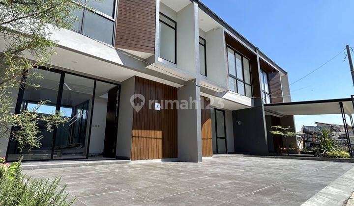 Rumah Modern di Tengah Kota Bandung 1