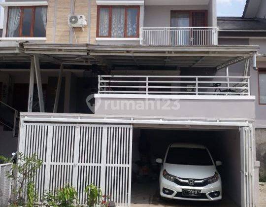 Rumah SHM 2 Lantai dekat Kotabaru Parahyangan di Bandung 1