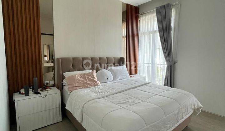 Rumah 2 Lantai Furnished Cluster Lokacitra di KBP 2