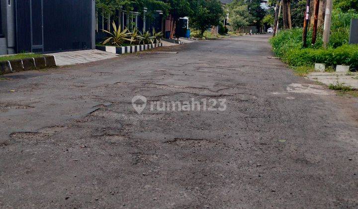 Rumah 2 Lantai SHM Terawat dekat akses tol Buah Batu 2