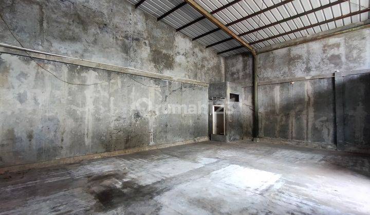 Gudang Muat Kendaraan Besar Dekat Akses Tol Kopo 2