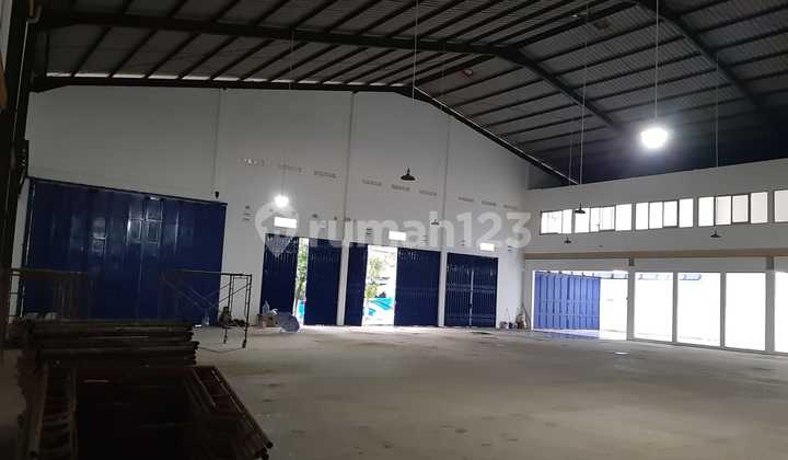 Gudang Luas Lokasi Prime Pinggir Jalan Besar Kiaracondong