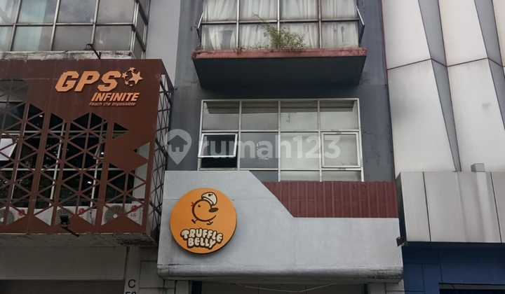 Jual Ruko Bagus Area Pusat Perbelanjaan dan Hiburan, Bandung 1