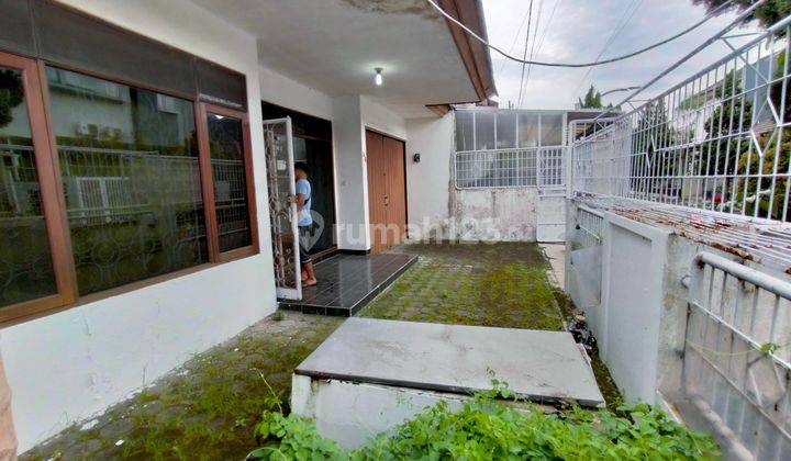 Rumah Semi Furnished Dekat Pusat Kota Bandung 1